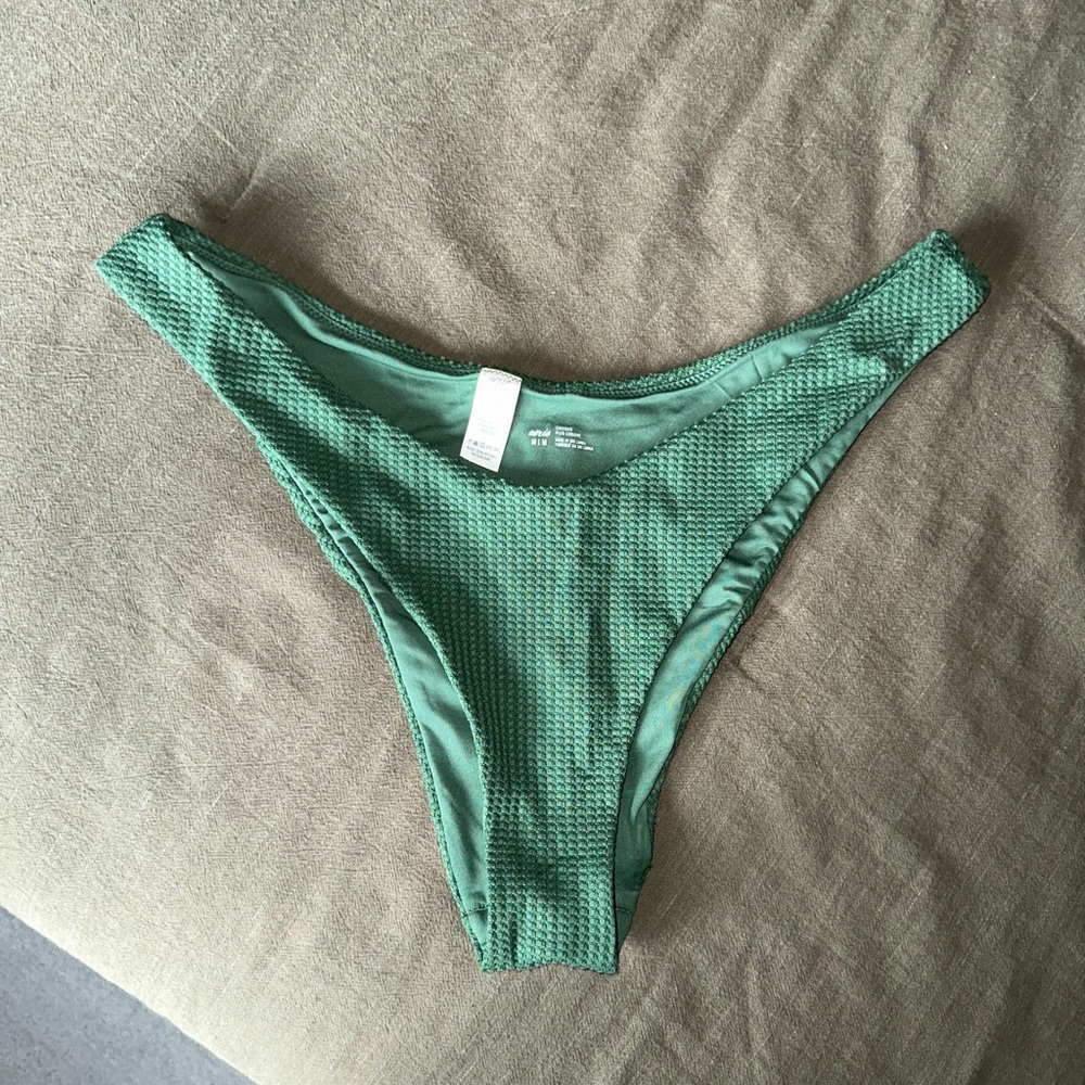 Bikini bottoms